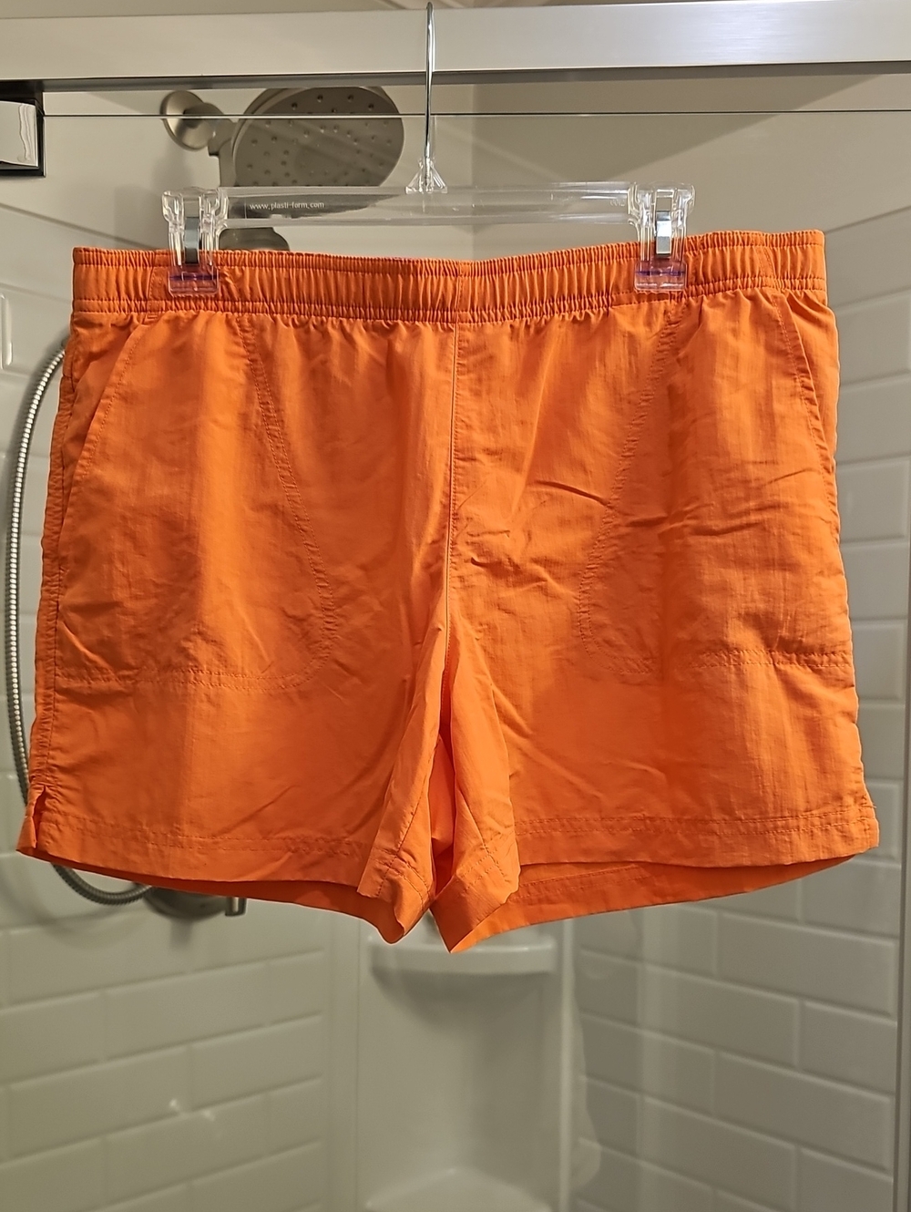 Columbia Women's Sandy River Short Ins 5" In Orange. Excellent Pre-Loved Cond.